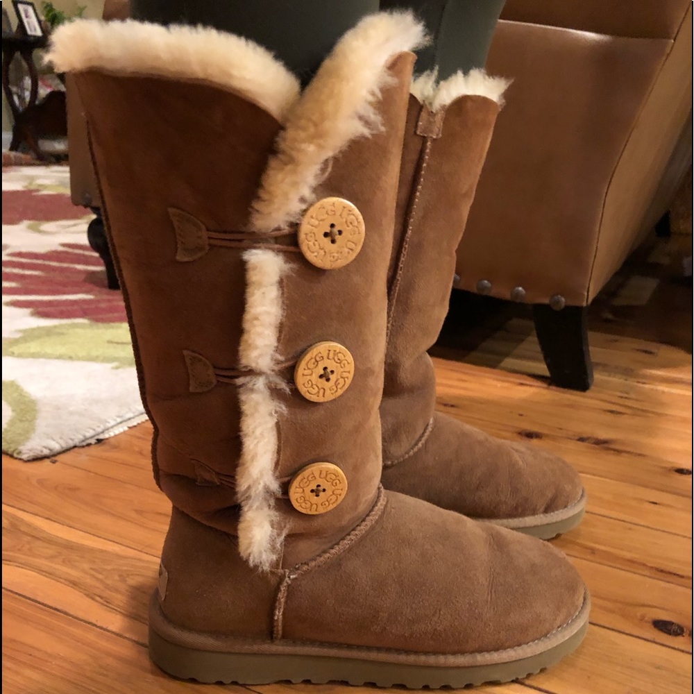 UGG Boots Bailey Triple Button